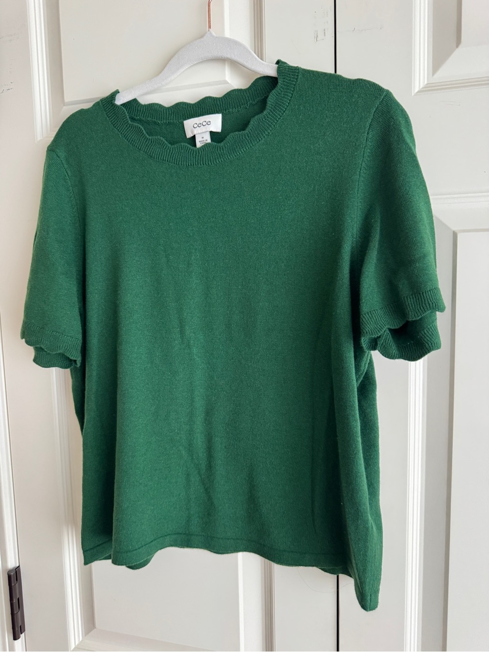 CeCe Green Scalloped Neck Short Sleeve Sweater Women’s Medium Wool Blend